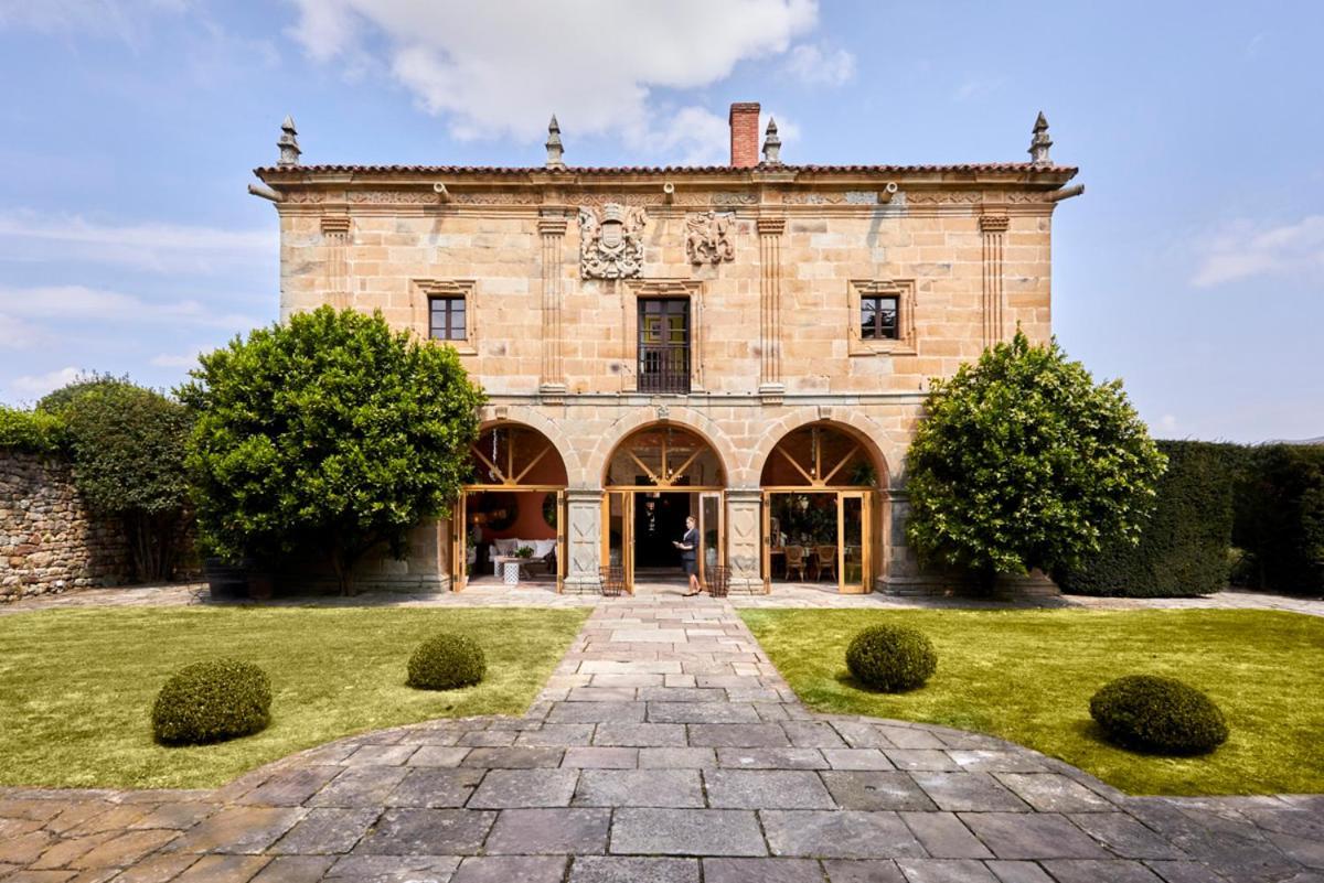 Helguera Palacio Boutique & Antique Vargas Eksteriør bilde