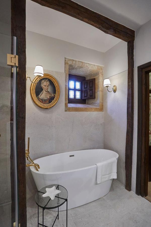 Helguera Palacio Boutique & Antique Vargas Eksteriør bilde